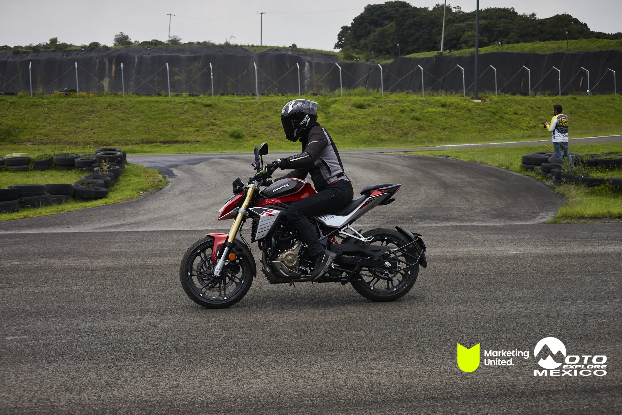 HUNK TRACKDAY 427